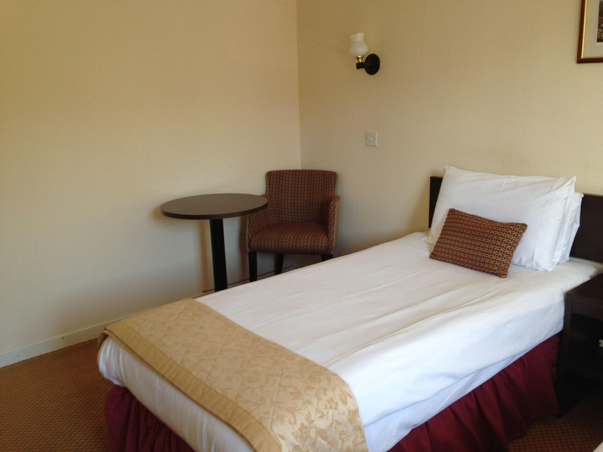 Highlander Hotel 'A Bespoke Hotel' Newtonmore Kültér fotó