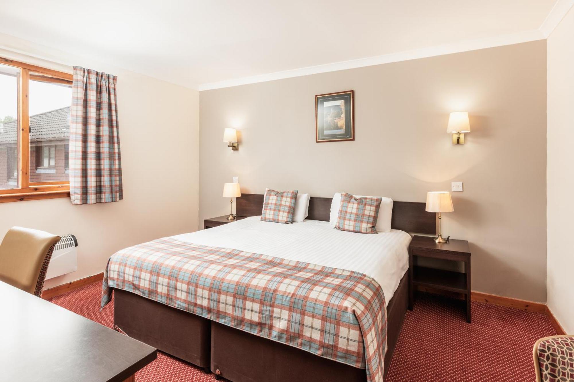 Highlander Hotel 'A Bespoke Hotel' Newtonmore Kültér fotó