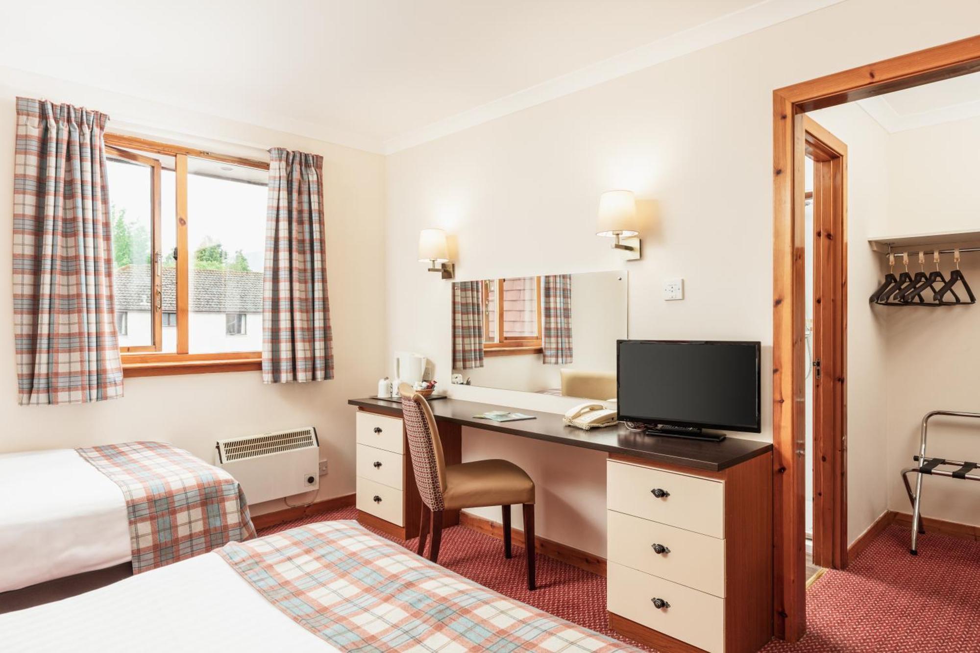 Highlander Hotel 'A Bespoke Hotel' Newtonmore Kültér fotó