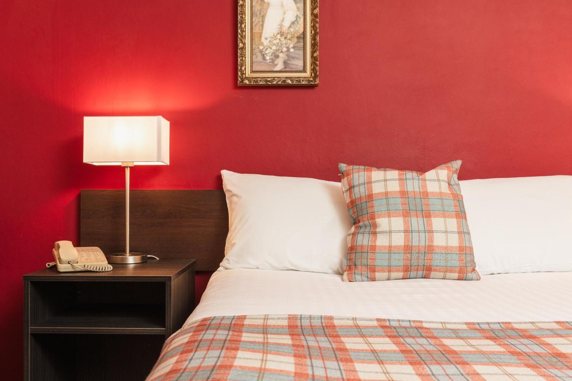 Highlander Hotel 'A Bespoke Hotel' Newtonmore Kültér fotó