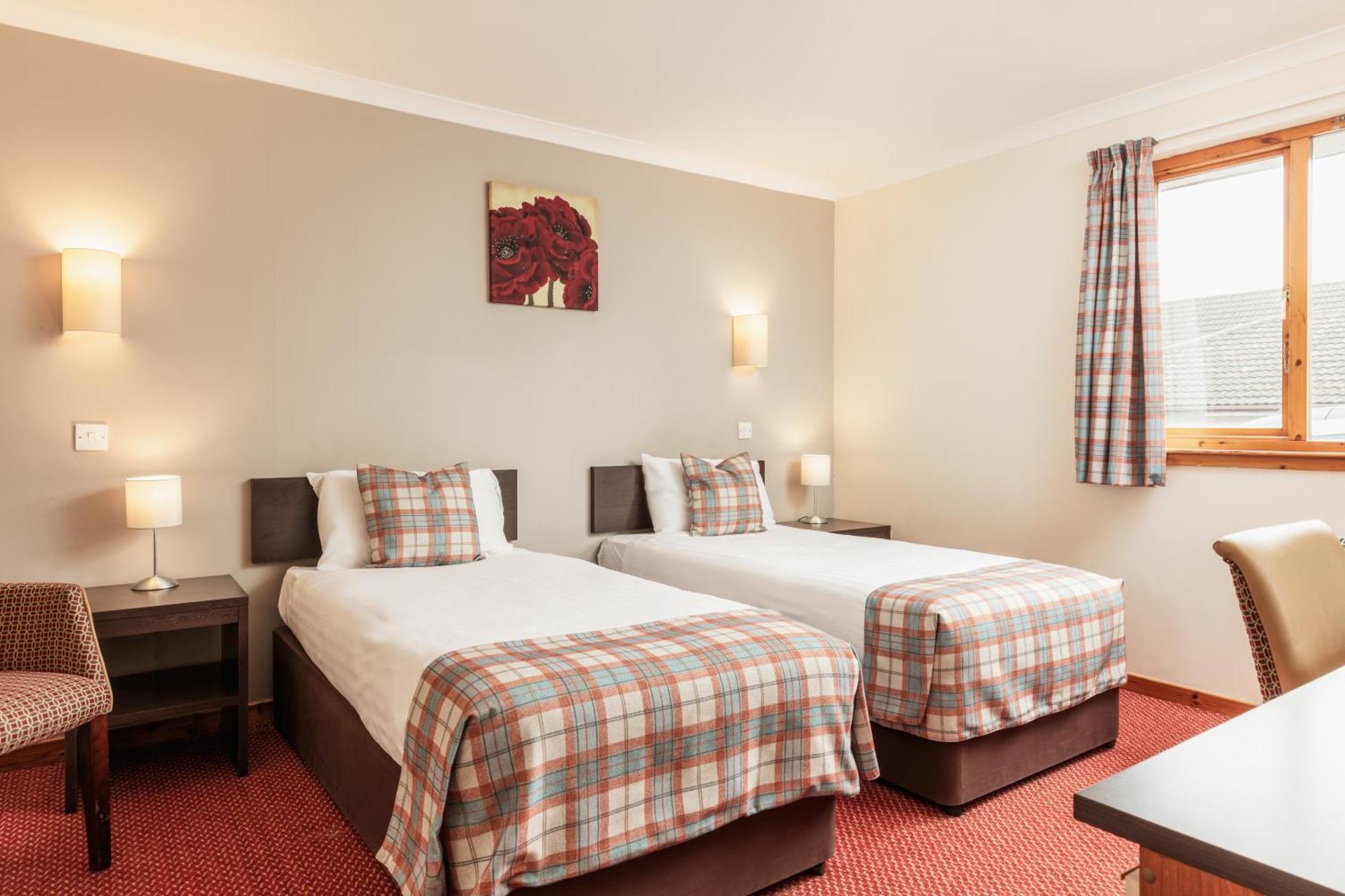 Highlander Hotel 'A Bespoke Hotel' Newtonmore Kültér fotó